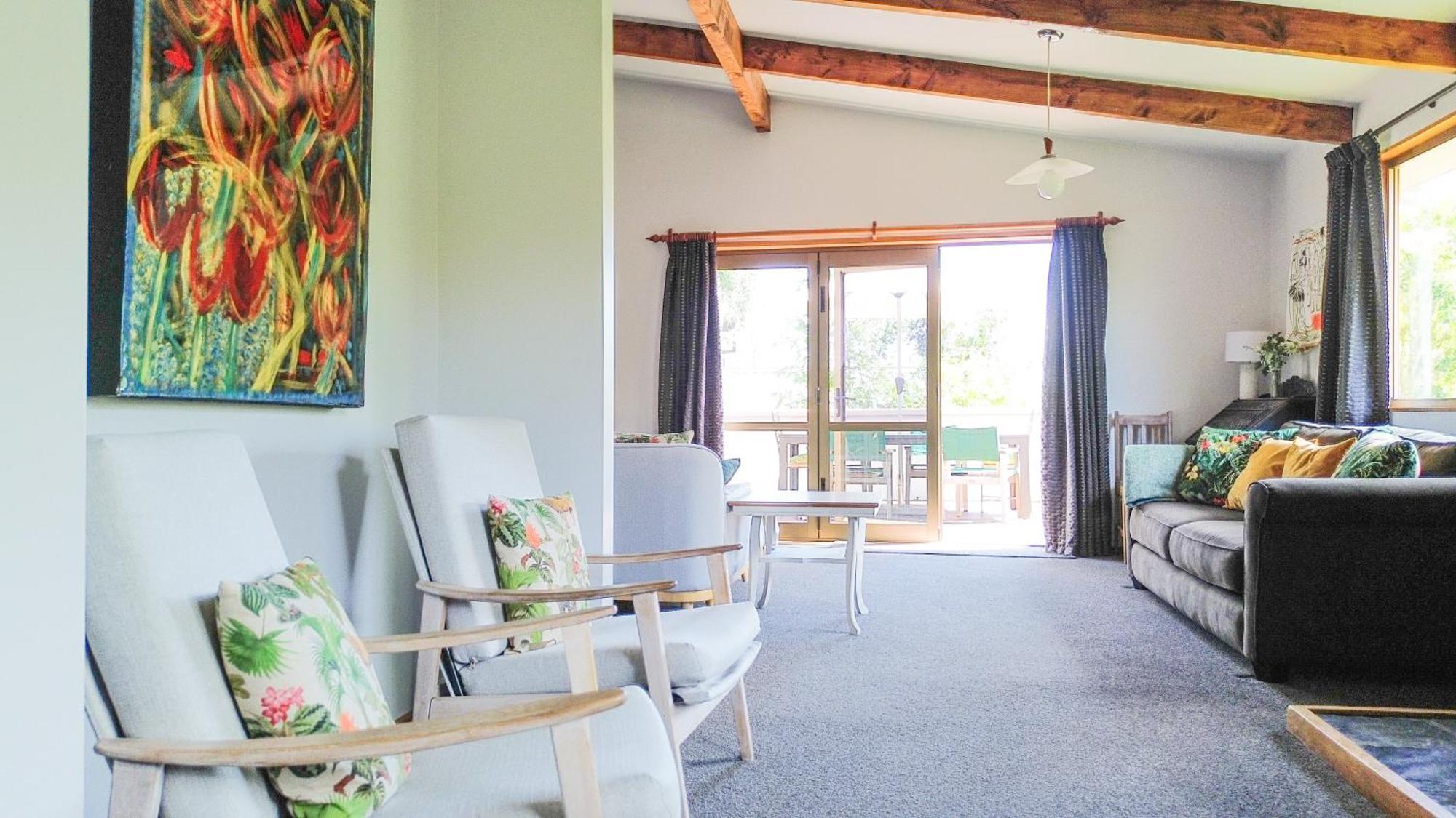 Large, Comfy, Stylish Apartment Havelock North Eksteriør billede