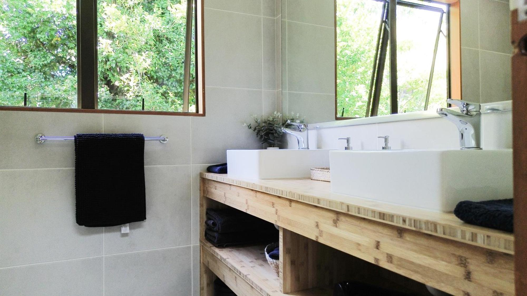 Large, Comfy, Stylish Apartment Havelock North Eksteriør billede