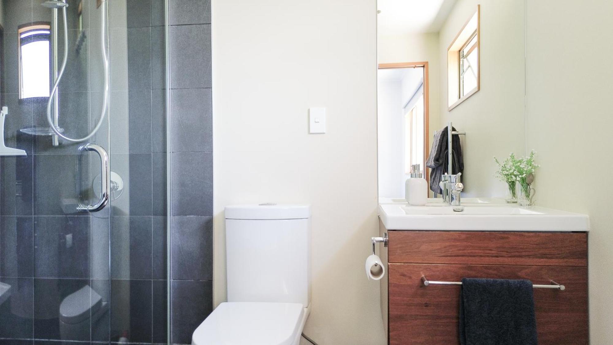 Large, Comfy, Stylish Apartment Havelock North Eksteriør billede