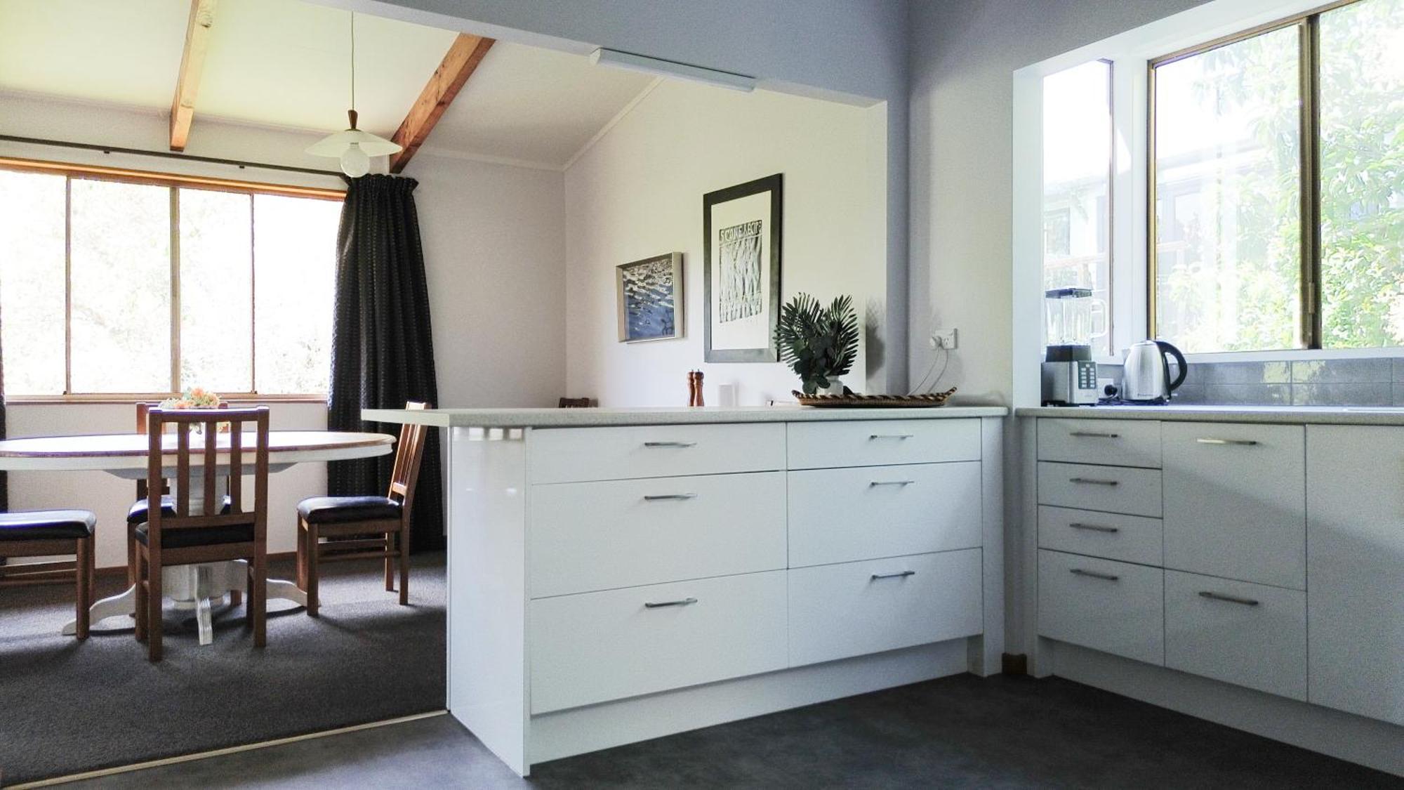 Large, Comfy, Stylish Apartment Havelock North Eksteriør billede